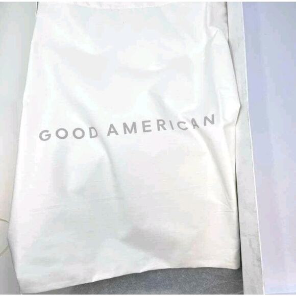 Good American Black Faux Leather Chelsea Lug Sole Pull On Combat Boots 11 NEW - Picture 10 of 10